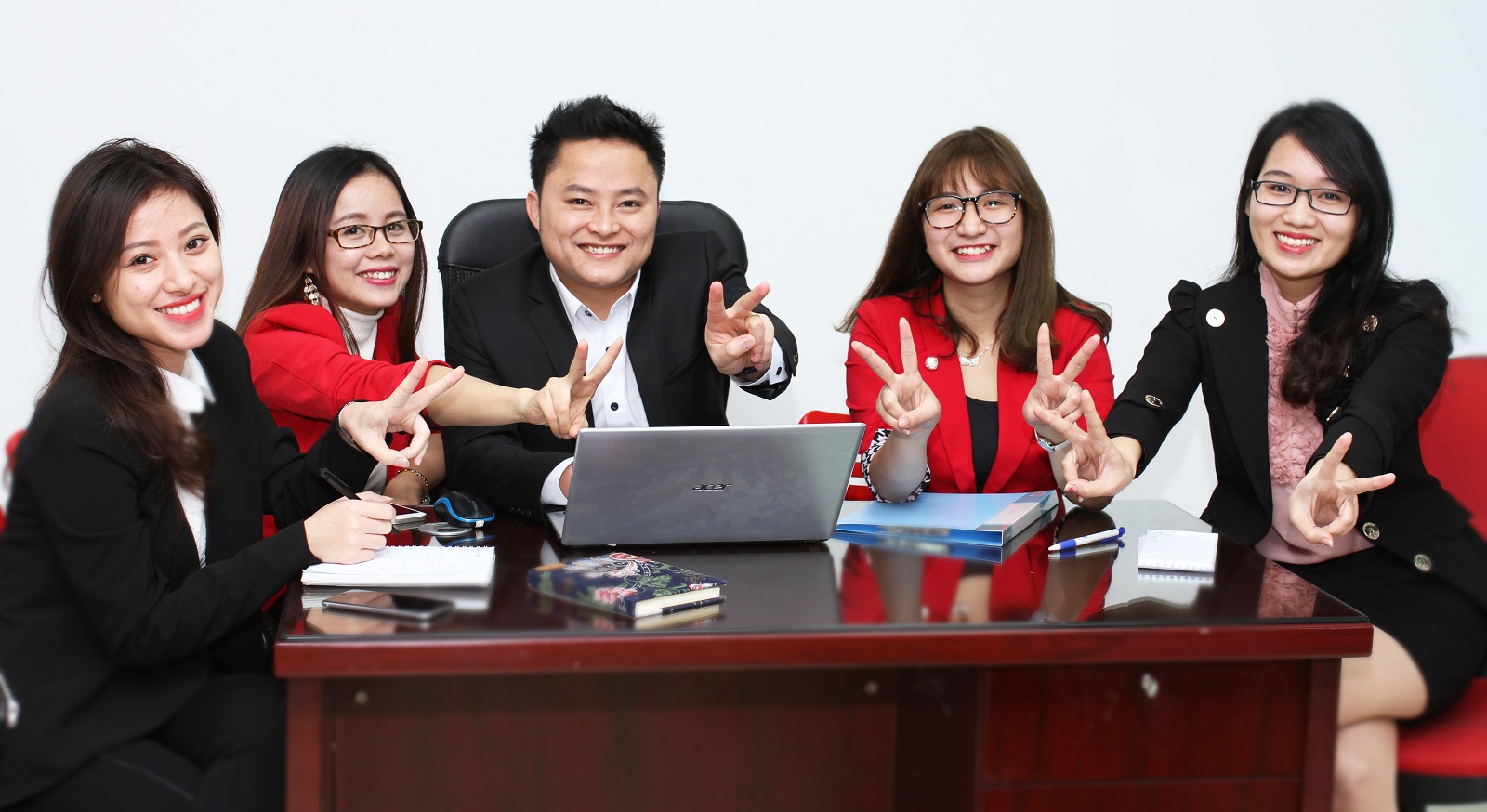 Thông báo tuyển trợ giảng cho các lớp học của Ms Hoa Giao tiếp